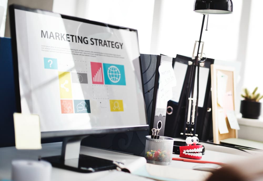 stratégie marketing sur un ordinateur